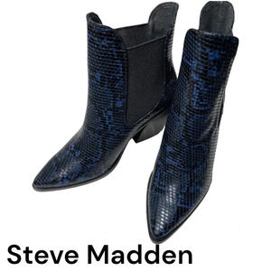STEVEN Gail Blue/Black Western‎ Chelsea Booties